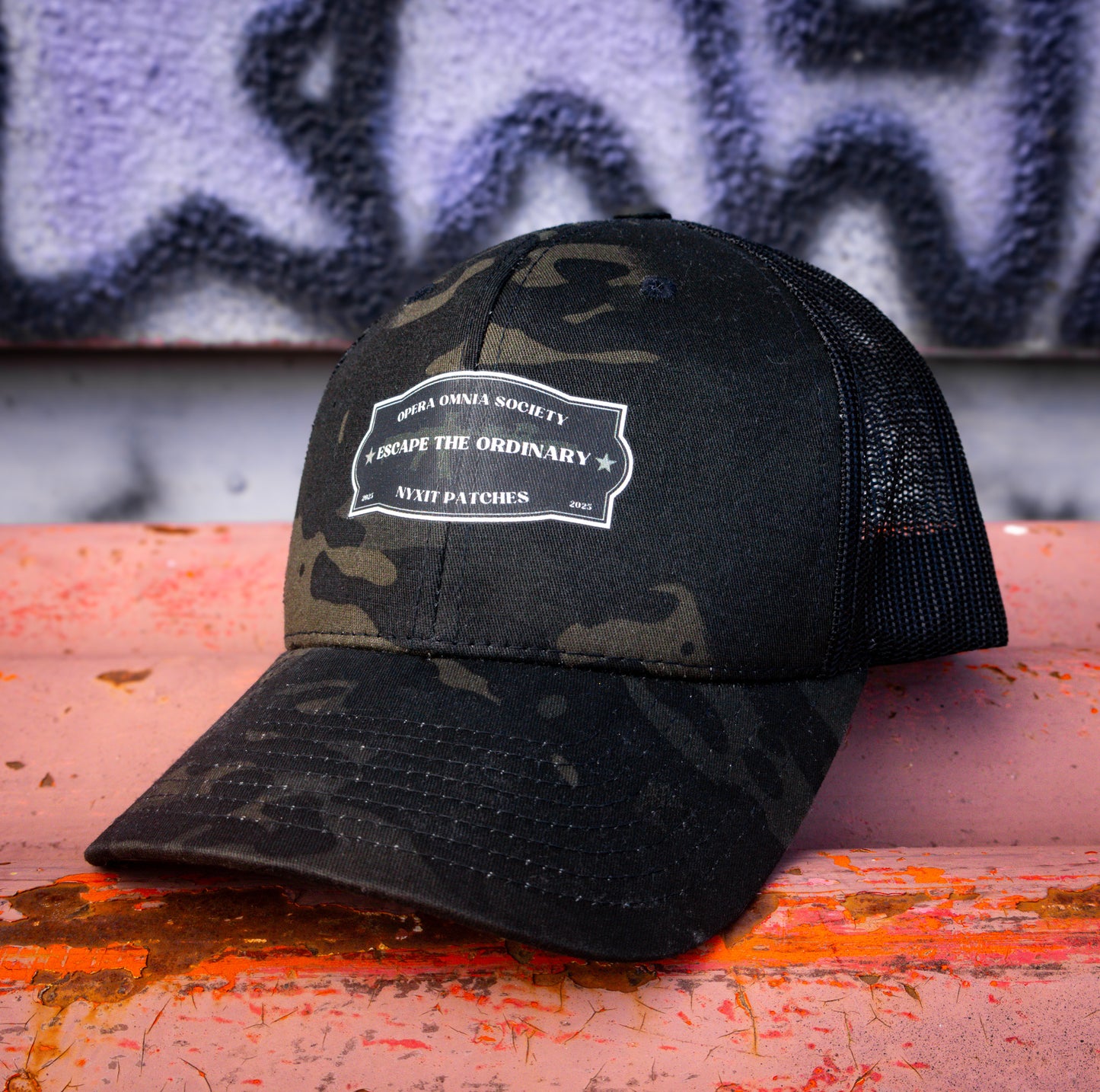 Escape the ordinary - Trucker
