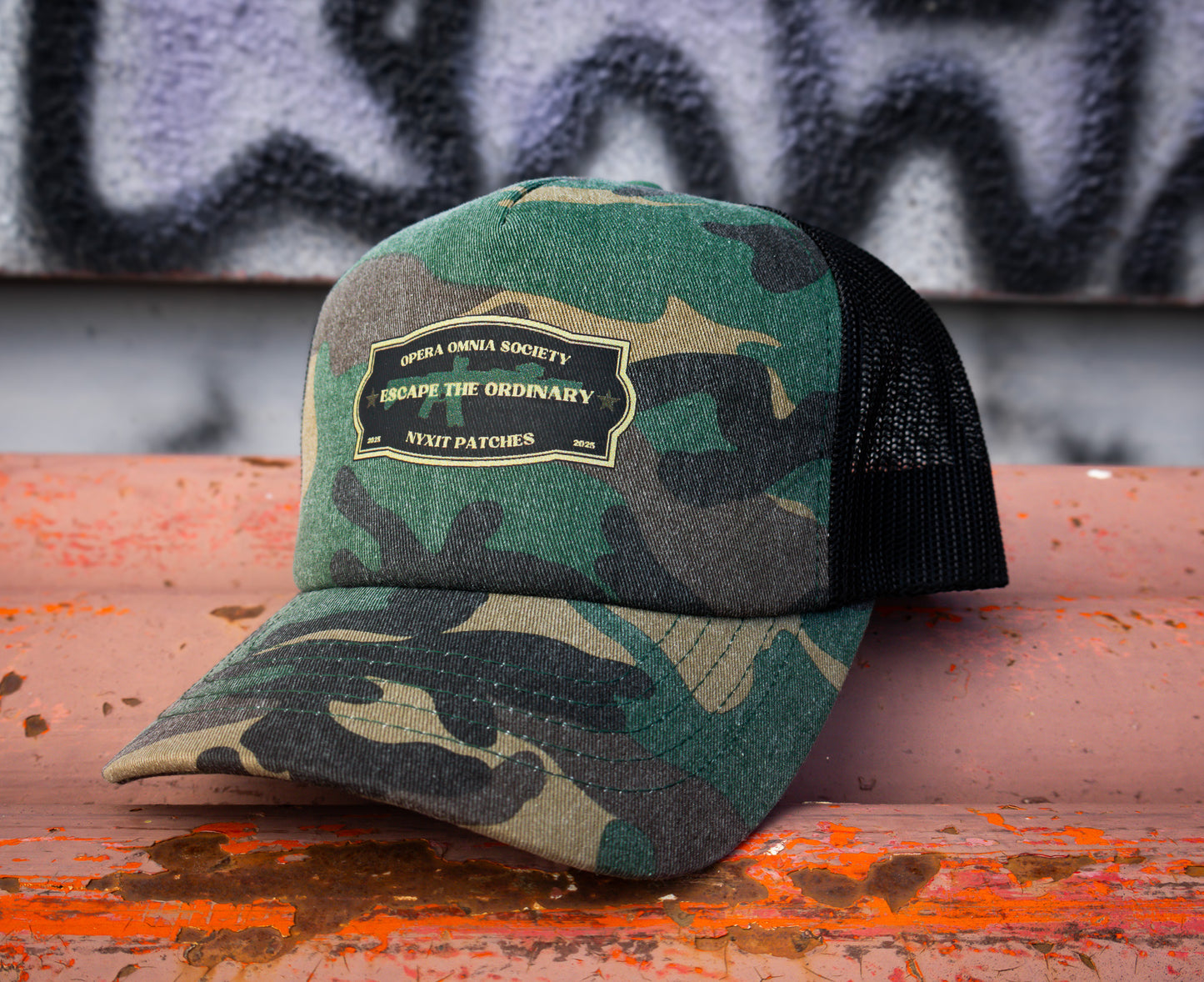 Escape the ordinary - Trucker